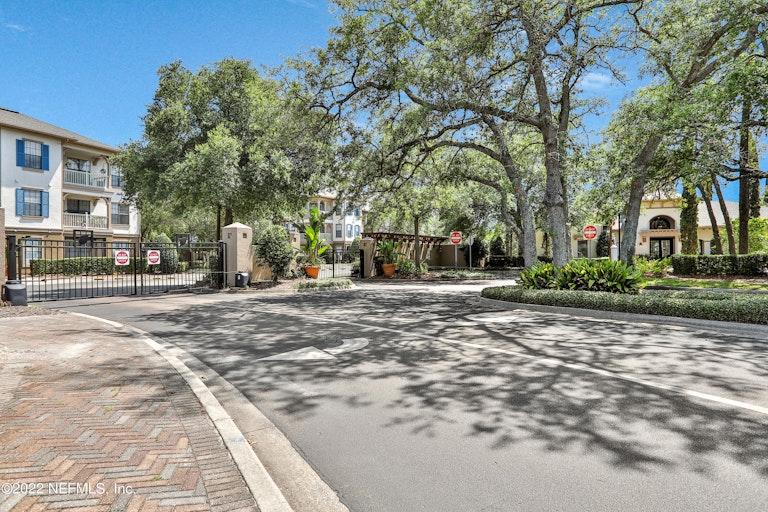 Photo 31 of 31 - 12700 Bartram Park Blvd #328, Jacksonville, FL 32258