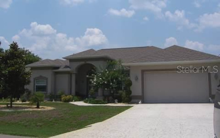 Photo 1 of 8 - 24 Fairmont Ln, Palm Coast, FL 32137