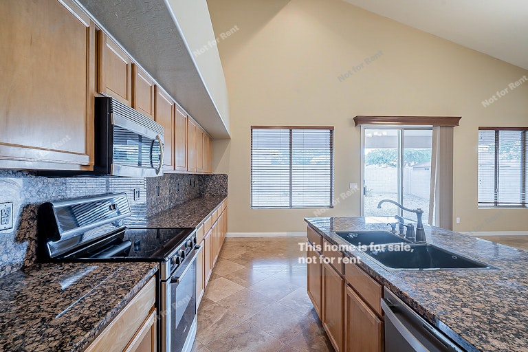 Photo 8 of 30 - 6162 W Wikieup Ln, Glendale, AZ 85308