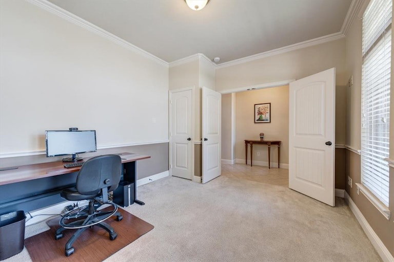 Photo 11 of 40 - 2701 Twinflower Dr, Fort Worth, TX 76244
