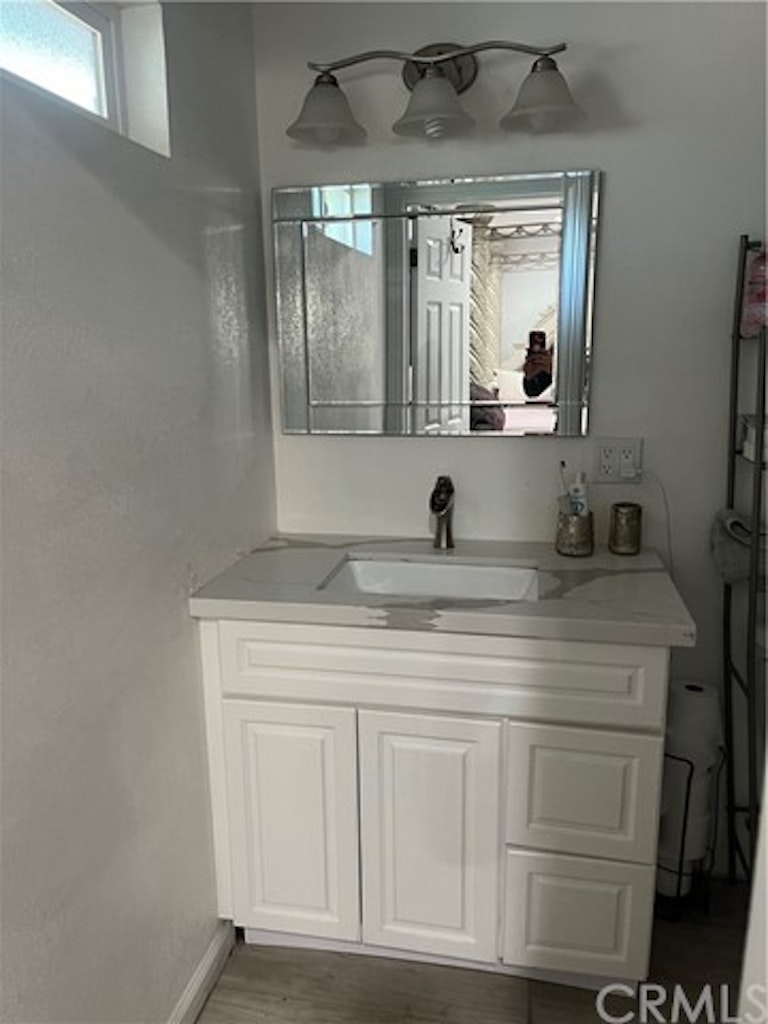 Photo 9 of 16 - 1929 E Oakland Ave, Hemet, CA 92544