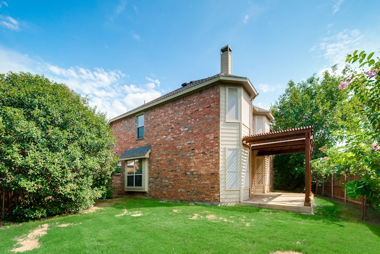 Photo 8 of 32 - 530 Lauren Ct, Keller, TX 76248