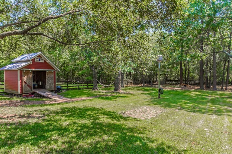 Photo 22 of 24 - 16930 Creek Line Dr, Friendswood, TX 77546