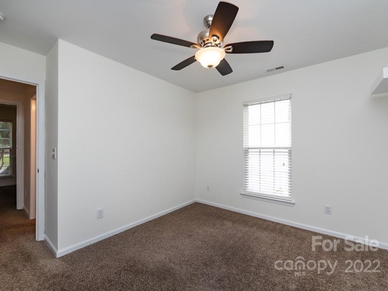 Photo 27 of 37 - 11929 Harmon Ln, Pineville, NC 28134