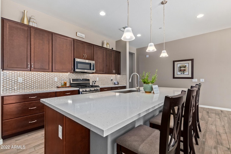 Photo 11 of 49 - 1973 W Kinfield Trl, Phoenix, AZ 85085