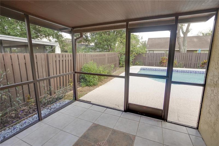 Photo 34 of 39 - 11007 Kenbrook Dr, Riverview, FL 33578