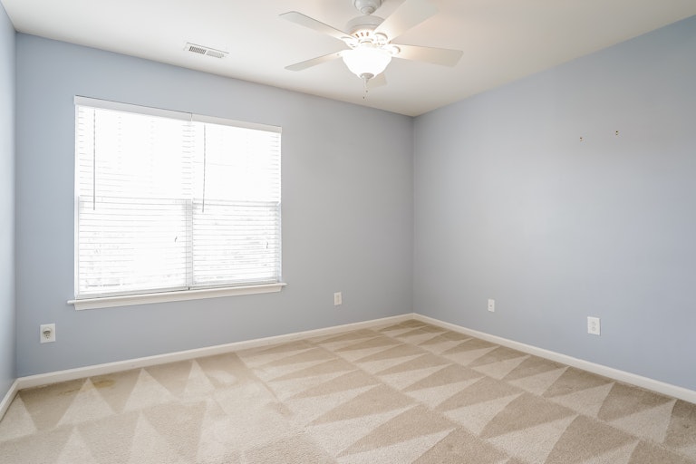 Photo 18 of 23 - 424 Hilltop View St, Cary, NC 27513