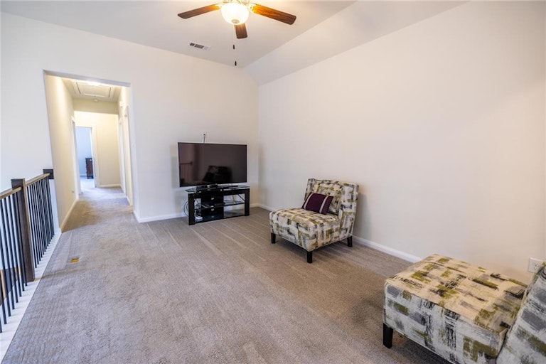 Photo 12 of 30 - 1503 English Blue Ln, Arlington, TX 76005