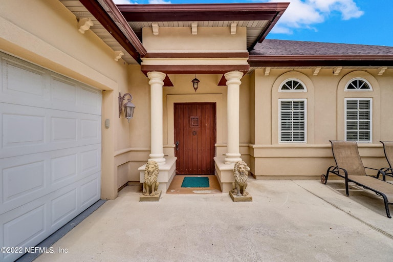 Photo 2 of 30 - 1459 Fountain Dr, Fernandina Beach, FL 32034