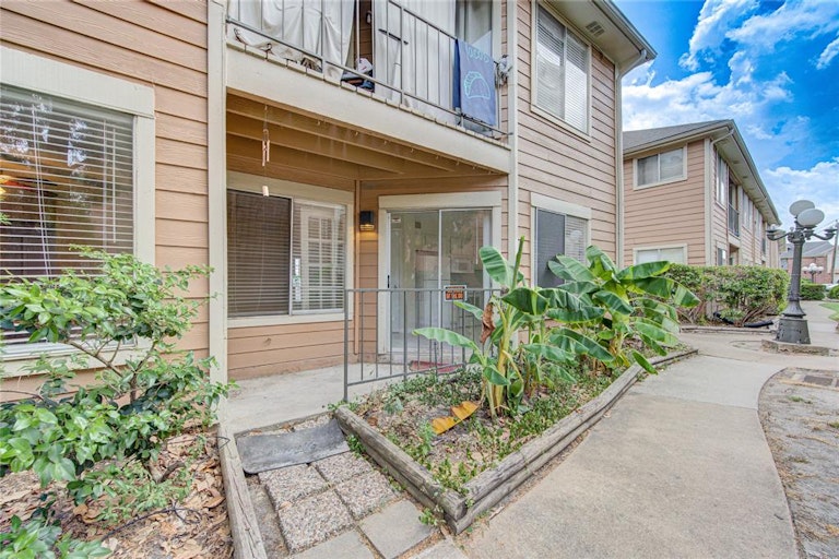 Photo 37 of 37 - 12200 Overbrook Ln #31A, Houston, TX 77077