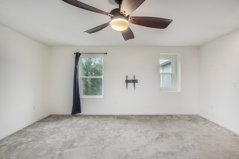 Photo 13 of 16 - 3264 MacIntosh Rd, Land O Lakes, FL 34639