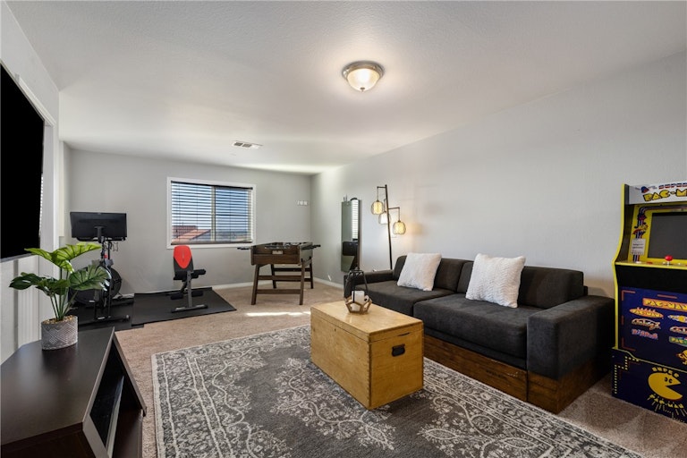 Photo 15 of 40 - 5617 Boros Dr, Austin, TX 78747