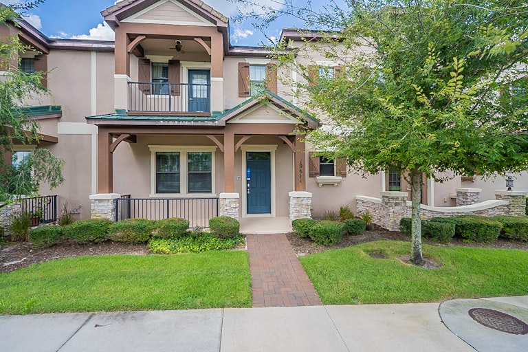 Photo 1 of 28 - 10611 Village Lake Rd, Windermere, FL 34786