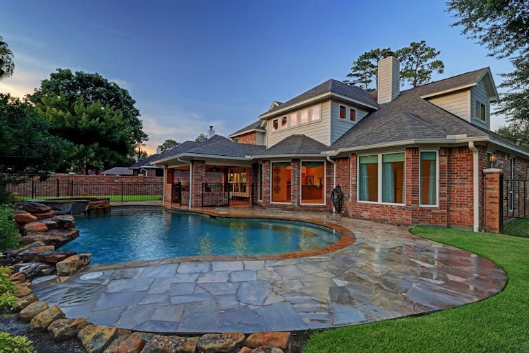 Photo 30 of 34 - 19615 Firesign Dr, Humble, TX 77346