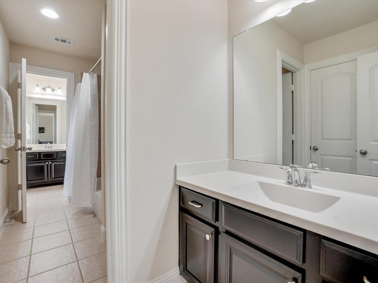 Photo 27 of 40 - 1412 9th St, Argyle, TX 76226