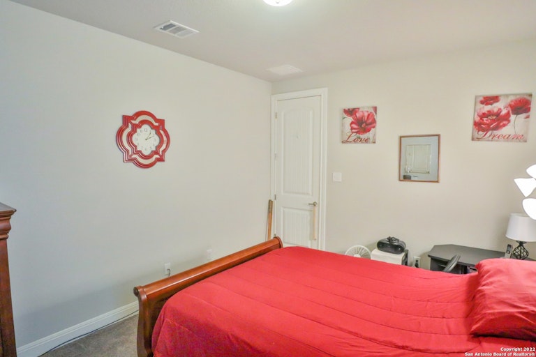 Photo 16 of 24 - 225 Scenic Vis, Cibolo, TX 78108