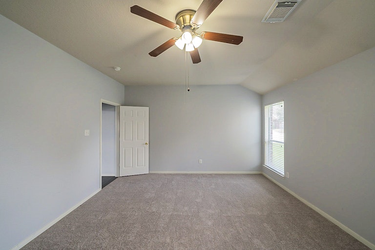 Photo 20 of 29 - 4115 Tree Mist Ct, Humble, TX 77346