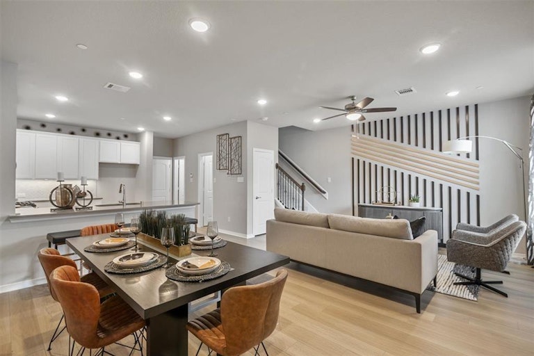 Photo 7 of 24 - 2830 Scanlan Mdw, Missouri City, TX 77459