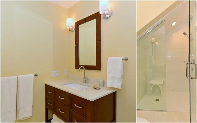 Photo 16 of 25 - 2204 Harbour Court Dr, Longboat Key, FL 34228