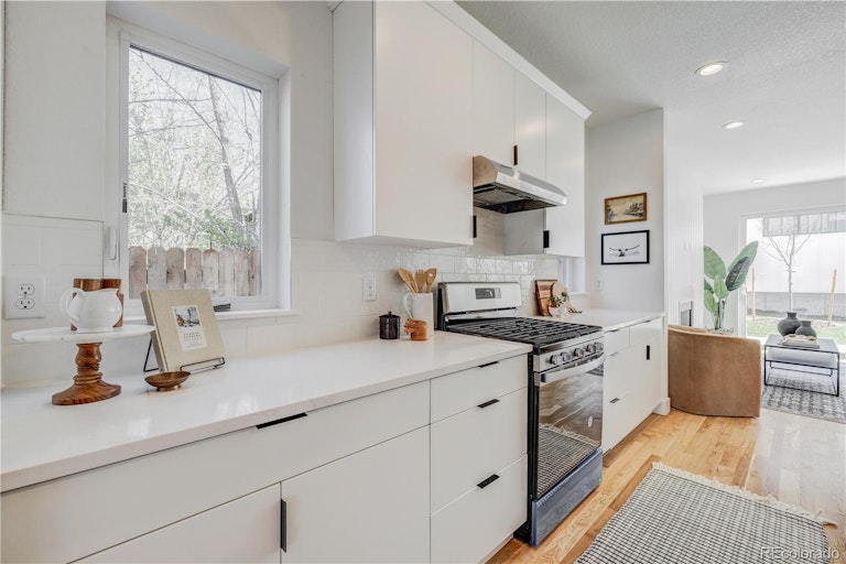 Photo 7 of 40 - 3422 S Grant St, Englewood, CO 80113