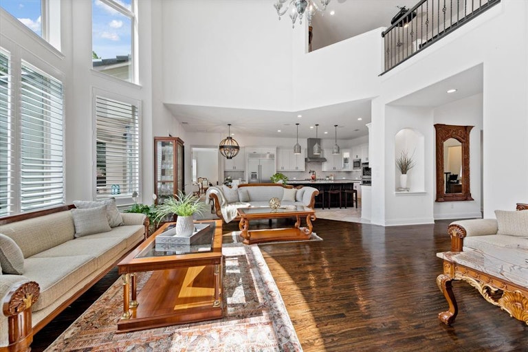 Photo 11 of 39 - 6809 Schubert, Colleyville, TX 76034