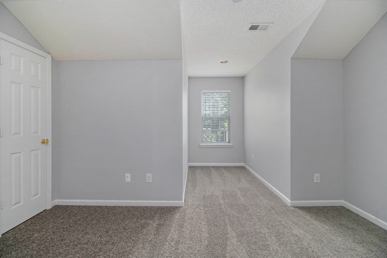Photo 19 of 22 - 9720 Mattforest Cir, Charlotte, NC 28277