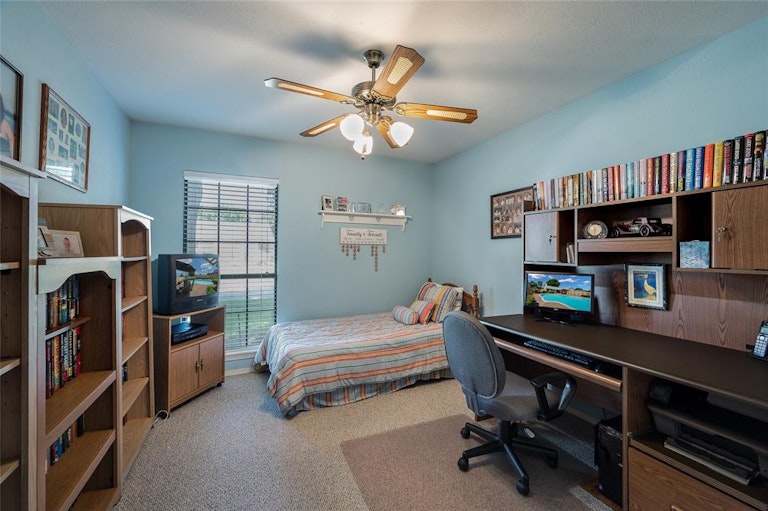 Photo 16 of 24 - 3610 Willowood Dr, Garland, TX 75040