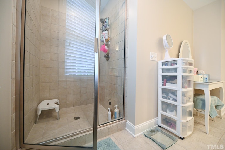 Photo 24 of 40 - 142 Mill Branch Cir, Fuquay Varina, NC 27526