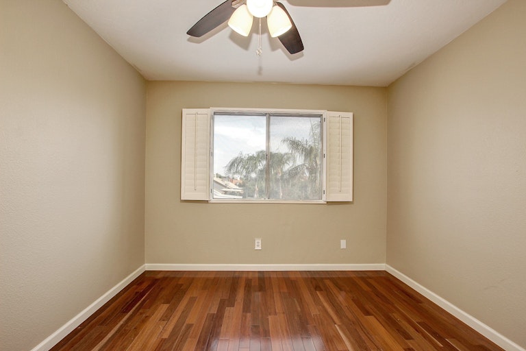 Photo 16 of 25 - 3543 E Tonto Ln, Phoenix, AZ 85050