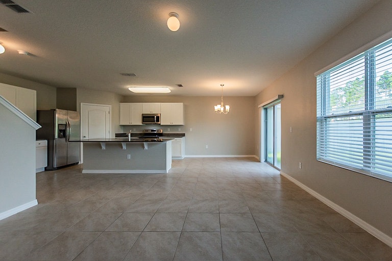 Photo 10 of 28 - 1870 Green Dragon Dr, Saint Cloud, FL 34771