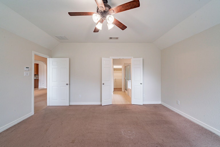 Photo 17 of 31 - 3544 Morning Hill Ct, Pearland, TX 77584