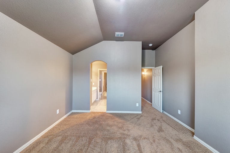 Photo 34 of 43 - 6835 Foghorn Ln, Grand Prairie, TX 75054