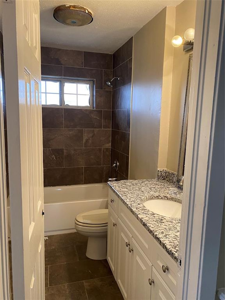 Photo 5 of 6 - 5029 Kiamesha Way, Mesquite, TX 75150