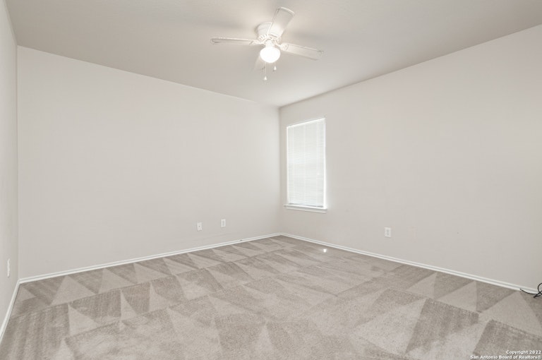 Photo 11 of 21 - 3622 Archer Blvd, New Braunfels, TX 78132