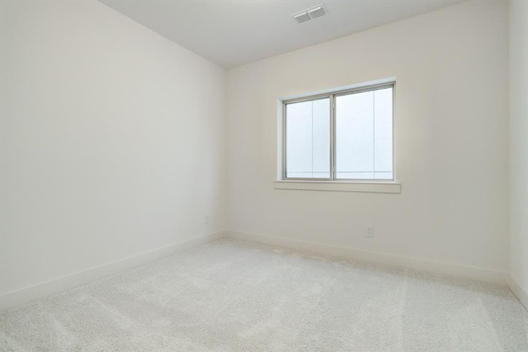 Photo 16 of 24 - 1729 Leilani Dr, Houston, TX 77055