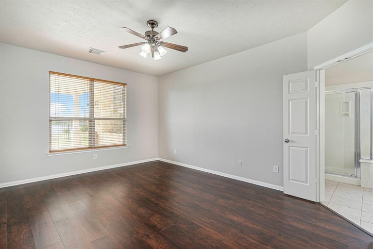 Photo 16 of 25 - 3284 Gladewater Ln, League City, TX 77573