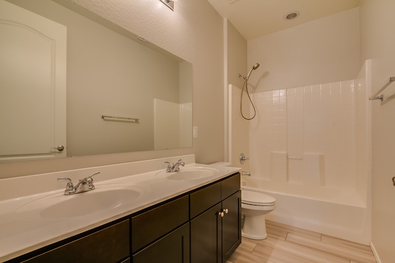 Photo 17 of 33 - 2880 E Meadowview Dr, Gilbert, AZ 85298