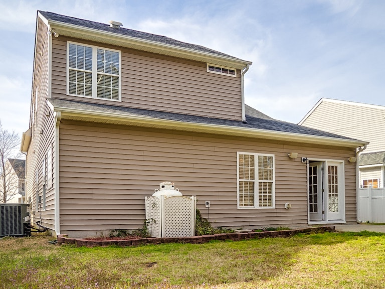 Photo 4 of 27 - 8004 Willowglen Dr, Raleigh, NC 27616