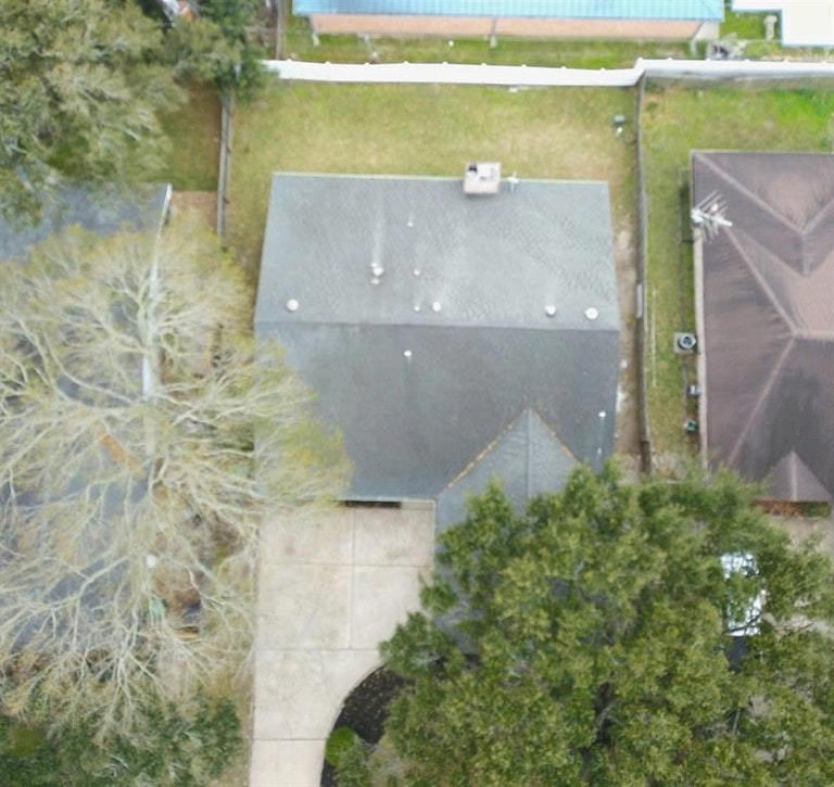 Photo 8 of 31 - 9427 Spellman Rd, Houston, TX 77031