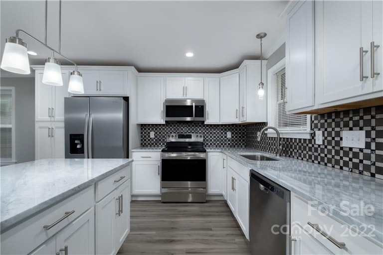 Photo 9 of 20 - 9725 Rodanthe Pl #37, Huntersville, NC 28078