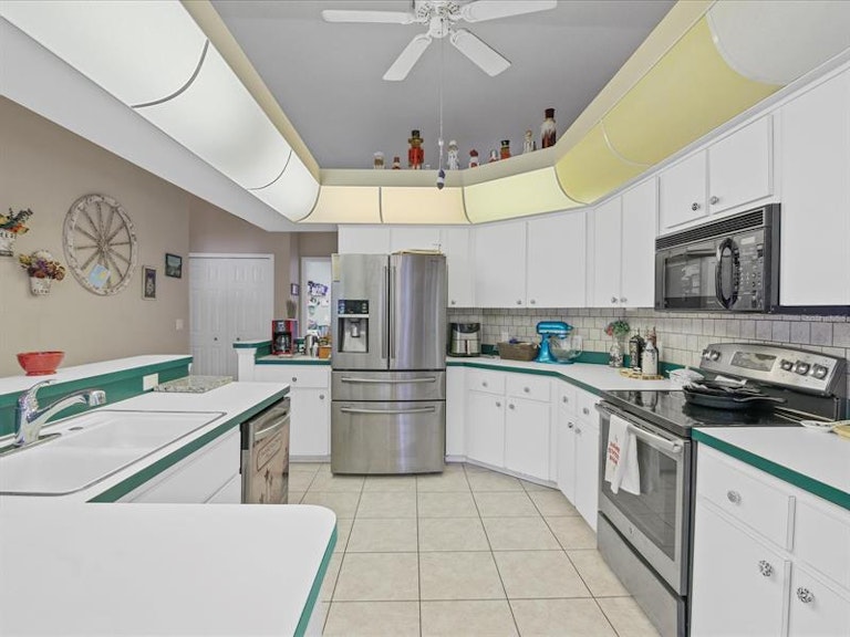 Photo 13 of 43 - 9031 Irondale Ln, Hudson, FL 34667