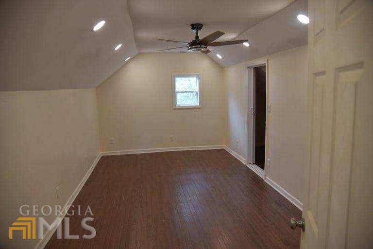 Photo 7 of 24 - 1516 Young Rd, Lithonia, GA 30058