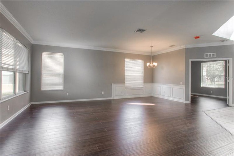 Photo 7 of 25 - 31129 Creekridge Dr, Wesley Chapel, FL 33543