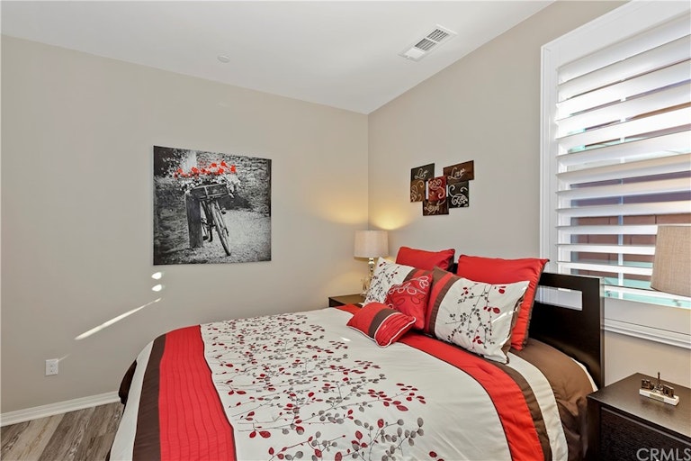 Photo 22 of 50 - 5120 Armendarez Ln, Fontana, CA 92336