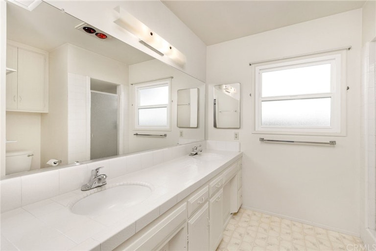 Photo 30 of 36 - 1331 Gates Ave, Manhattan Beach, CA 90266