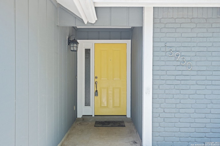 Photo 3 of 28 - 13930 Chisom Creek St, San Antonio, TX 78249