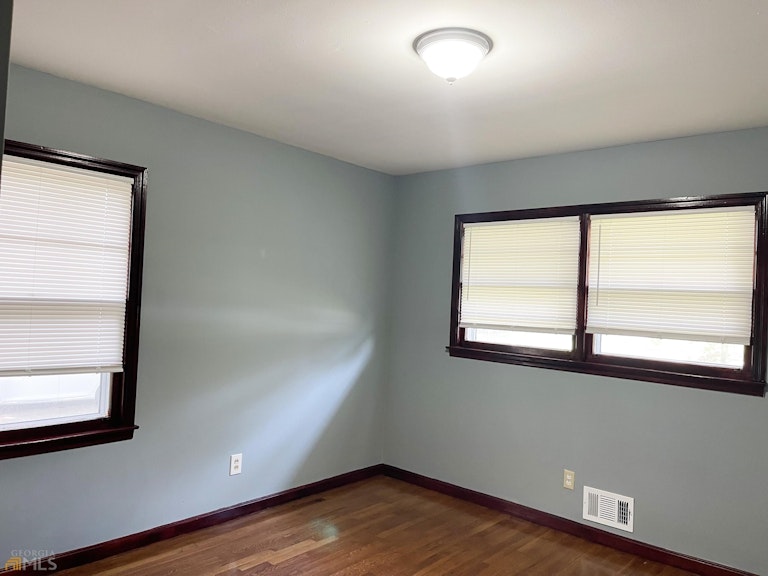 Photo 13 of 17 - 1802 Lake Harbin Rd, Morrow, GA 30260