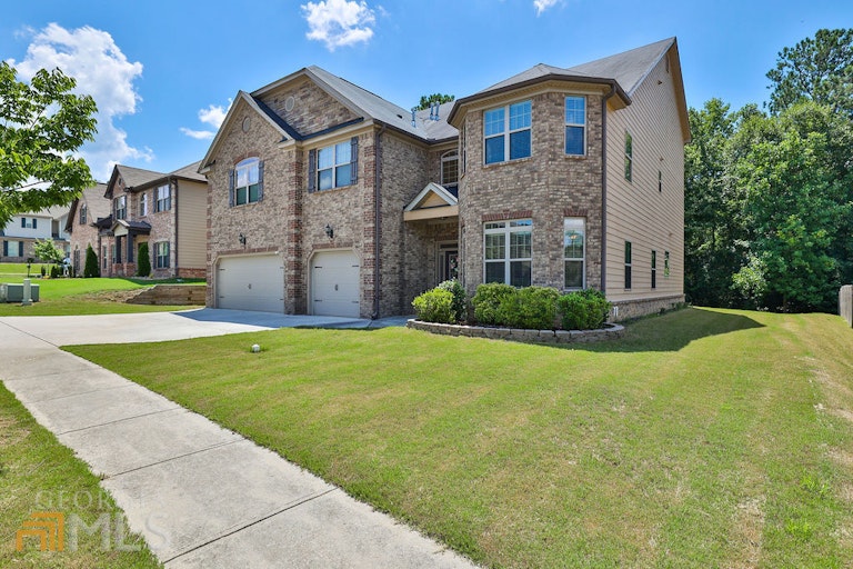 Photo 3 of 54 - 2398 Austin Common Way, Dacula, GA 30019