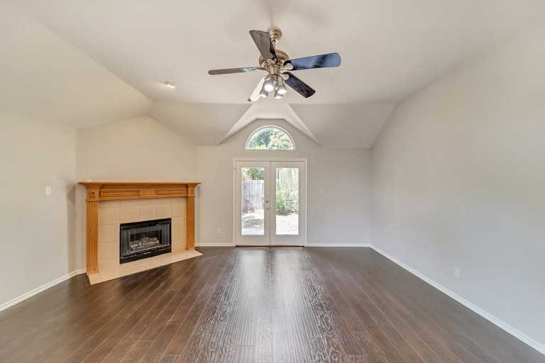 Photo 12 of 26 - 12601 Sweet Bay Dr, Euless, TX 76040