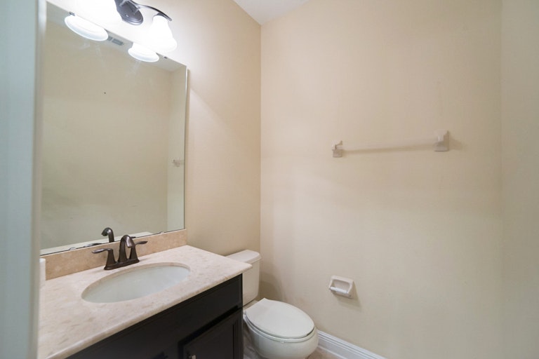 Photo 12 of 13 - 14242 Oasis Cove Blvd, Windermere, FL 34786